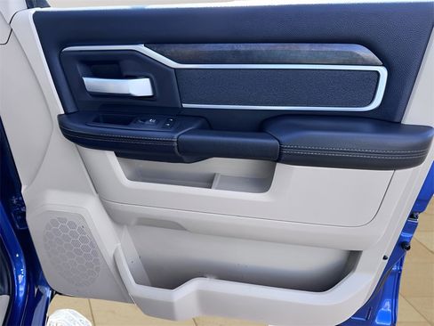 Used 2019 RAM 2500 Big Horn image 26