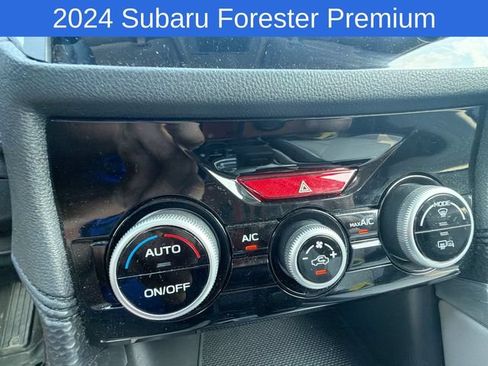 Used 2024 Subaru Forester Premium AWD/4WD image 29