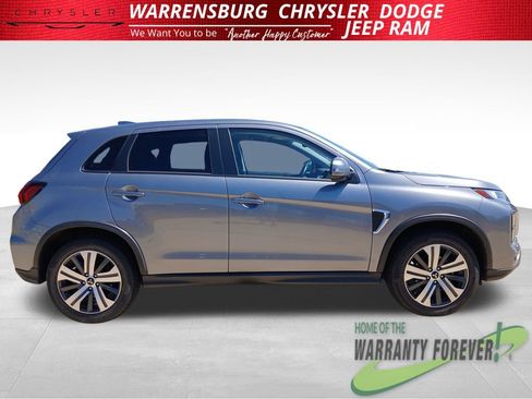 Used 2024 Mitsubishi Outlander Sport SE AWD/4WD image 3