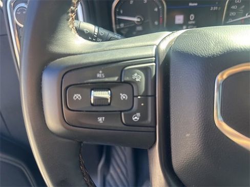 Used 2023 GMC Sierra 2500 AT4 w/ AT4 Preferred Package image 5