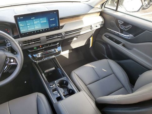 New 2026 Lincoln Corsair Grand Touring AWD/4WD image 17