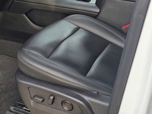 Used 2024 Chevrolet Tahoe LT image 35