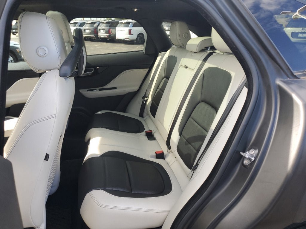 Used 2019 Jaguar F-PACE S AWD/4WD image 31
