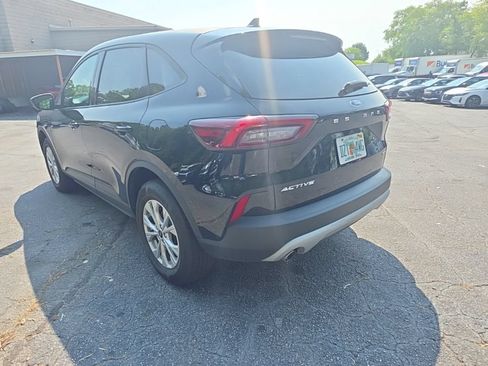 Used 2025 Ford Escape Active AWD/4WD image 8