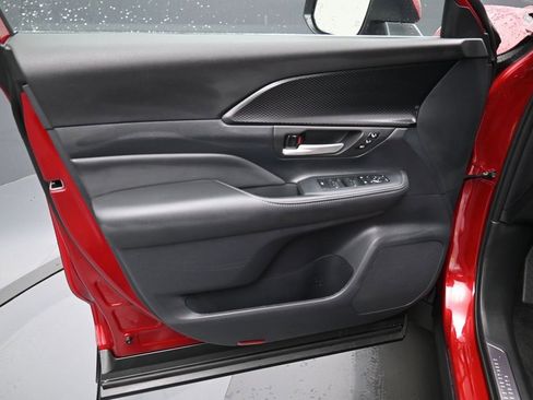 Certified 2026 Toyota Grand Highlander AWD Hybrid image 11