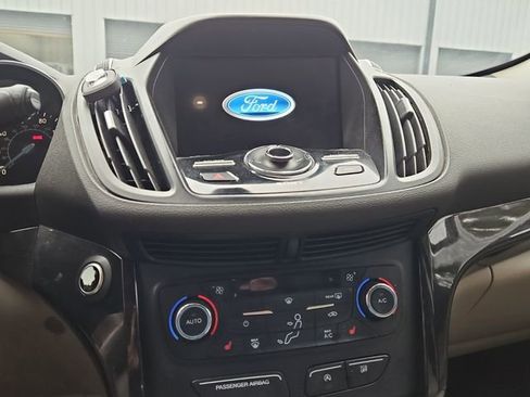 Used 2017 Ford Escape Titanium image 10