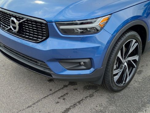 Used 2021 Volvo XC40 T5 R-Design w/ Climate Package AWD/4WD image 9