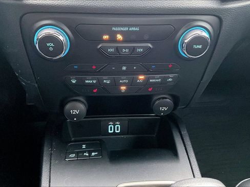 Used 2022 Ford Ranger Lariat w/ Equipment Group 501A High RWD image 16