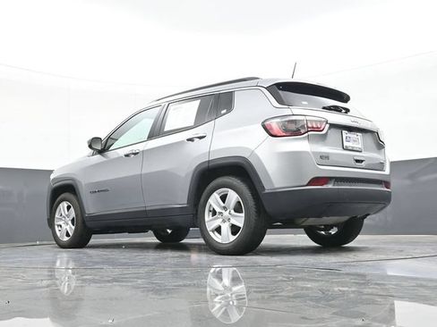 Used 2022 Jeep Compass Latitude FWD image 42