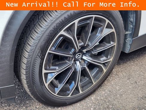 Used 2025 MAZDA CX-70 Plug-In Hybrid w/ Premium Pkg AWD/4WD image 9