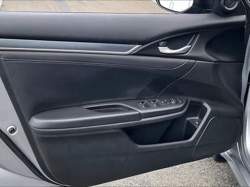 Used 2018 Honda Civic EX-L image 25