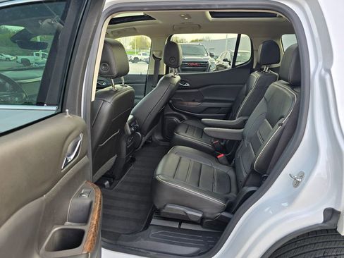 Used 2020 GMC Acadia Denali w/ Technology Package AWD/4WD image 27