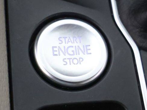 Used 2020 Volkswagen Atlas SE w/ Panoramic Sunroof Package image 44