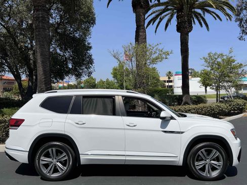 Used 2019 Volkswagen Atlas SE w/ Towing Package image 18