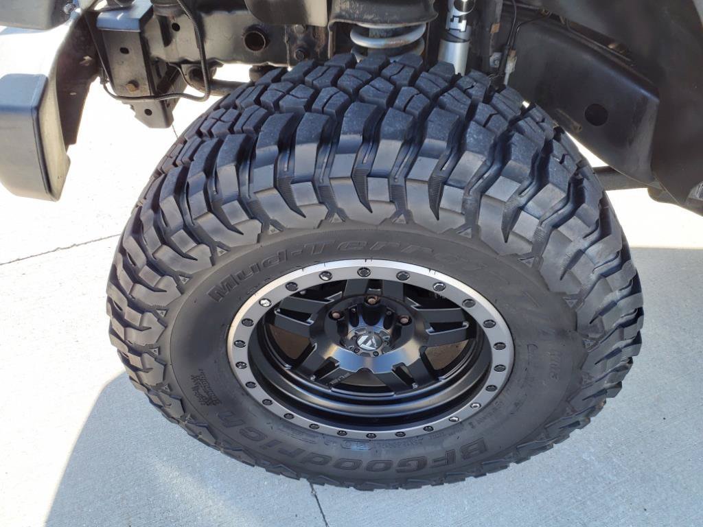 Used 2012 Jeep Wrangler Unlimited Rubicon w/ Max Tow Pkg AWD/4WD image 8