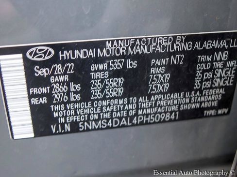 Used 2023 Hyundai Santa Fe Limited w/ Cargo Package AWD/4WD image 31