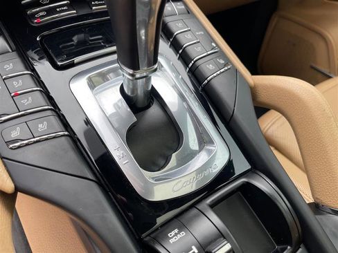 Used 2015 Porsche Cayenne S image 99