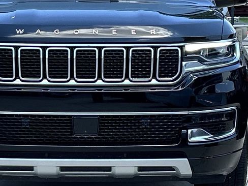 Used 2025 Jeep Wagoneer Series II AWD/4WD image 9