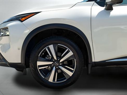 Used 2023 Nissan Rogue SL w/ SL Premium Package FWD image 12