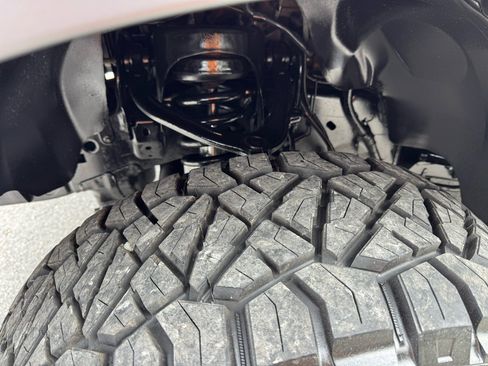 Used 2012 Ford F150 Raptor w/ Raptor Luxury Pkg image 8