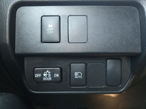 Used 2022 Toyota Tacoma SR w/ SR Convenience Package RWD image 25