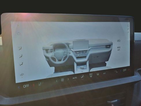 Used 2025 Ford Explorer ST image 8