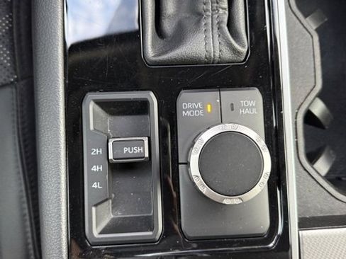 Used 2024 Toyota Sequoia Limited image 29