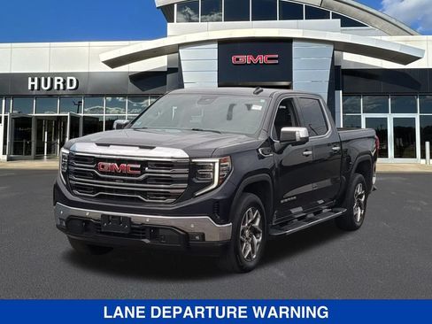 Used 2023 GMC Sierra 1500 SLT w/ SLT Premium Package AWD/4WD image 9