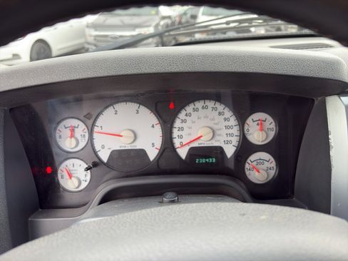 Used 2006 Dodge Ram 3500 Truck Laramie w/ Trailer Tow Group image 12