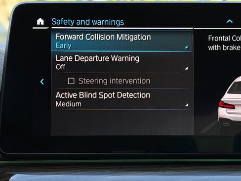 Used 2021 BMW M550i xDrive w/ Premium Package image 7