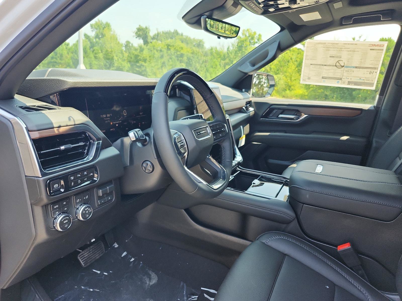 New 2026 GMC Yukon Denali w/ Denali Reserve Package AWD/4WD image 13