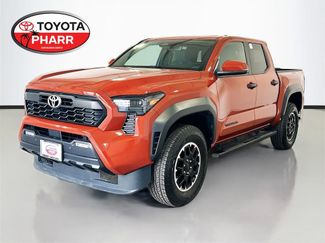 Used 2025 Toyota Tacoma TRD Off-Road w/ TRD Off Road Upgrade Package AWD/4WD video 1