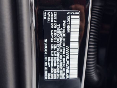 New 2026 Porsche Cayenne Coupe AWD/4WD image 28