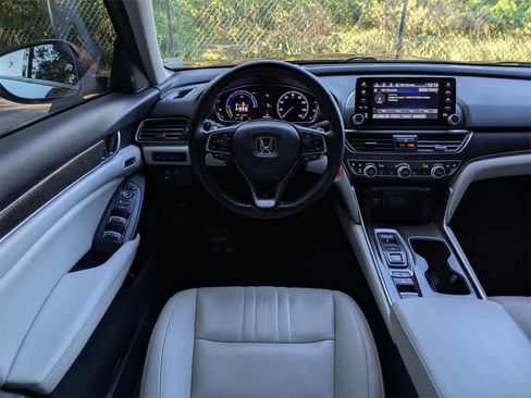 Used 2021 Honda Accord Touring image 18