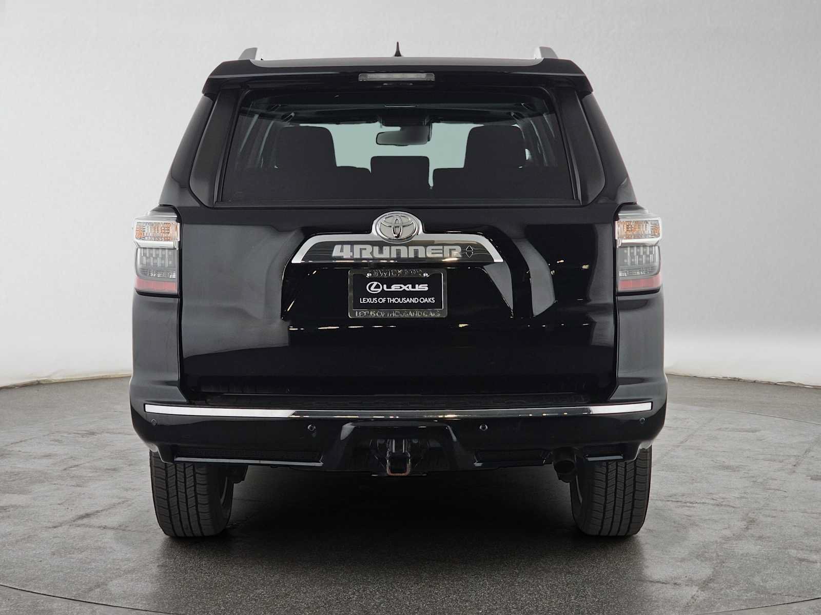 Used 2022 Toyota 4Runner Limited AWD/4WD image 4