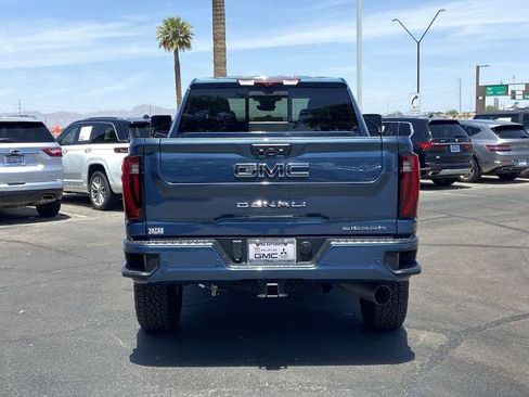 Used 2025 GMC Sierra 2500 Denali Ultimate AWD/4WD image 5
