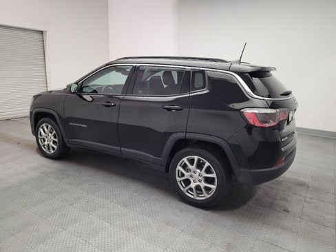 Used 2022 Jeep Compass Latitude AWD/4WD image 3