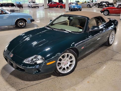 Used 2000 Jaguar XK8 Convertible RWD image 24
