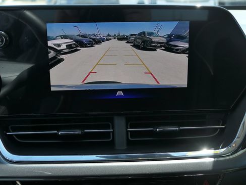 Used 2026 Chevrolet Trax ACTIV FWD image 20