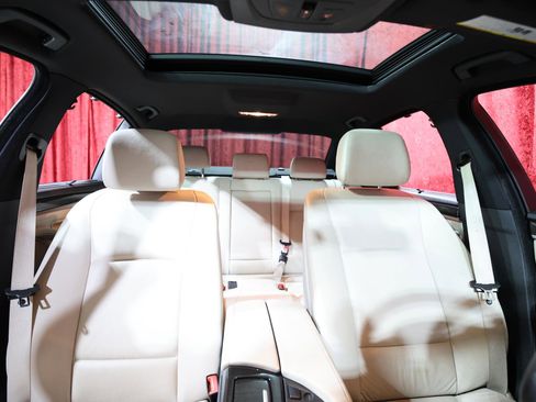 Used 2013 BMW 535i Sedan image 25