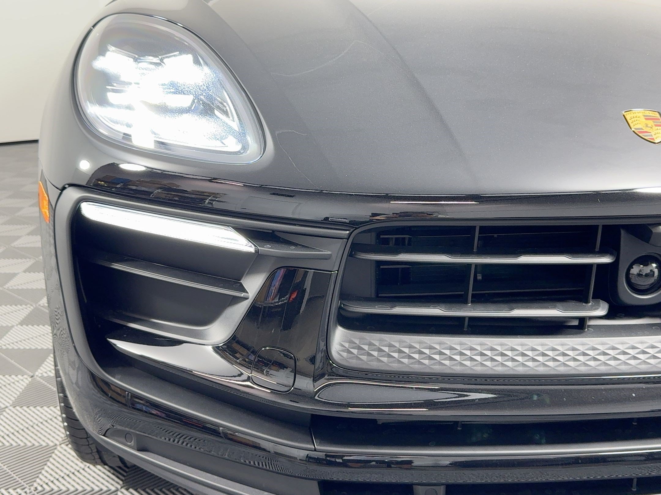 Certified 2026 Porsche Macan AWD/4WD image 11