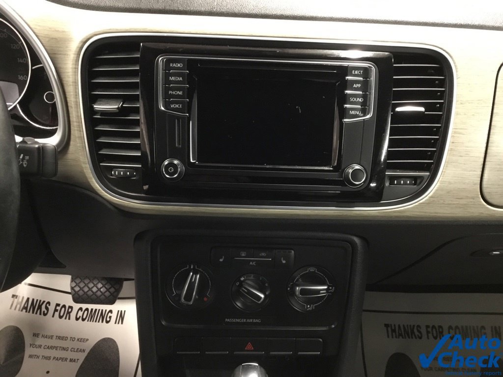 Used 2018 Volkswagen Beetle 2.0T Coast FWD image 47