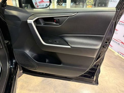 Used 2021 Toyota RAV4 LE image 45