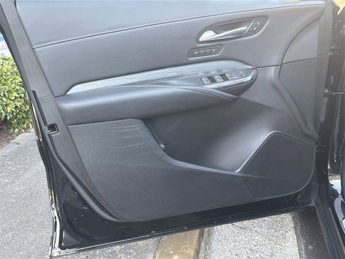 Used 2025 Cadillac XT4 Premium Luxury image 10