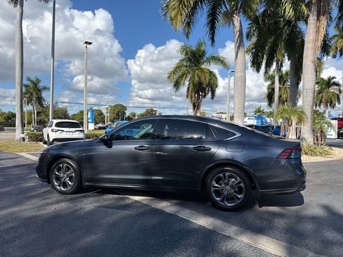 Used 2023 Honda Accord EX image 6