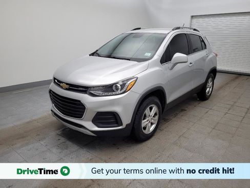 Used 2019 Chevrolet Trax LT w/ LT Convenience Package image 1