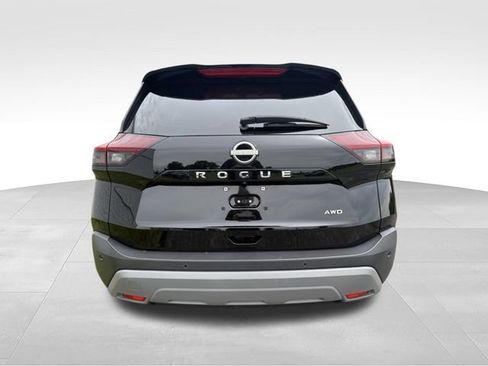 Used 2023 Nissan Rogue S AWD/4WD image 13