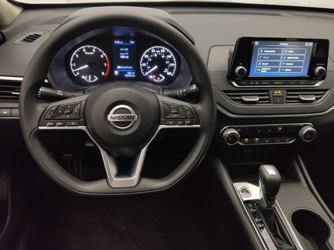 Used 2022 Nissan Altima 2.5 S FWD image 22