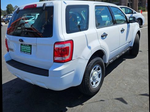 Used 2008 Ford Escape XLS image 8