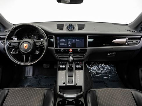 Used 2023 Porsche Macan Turbo AWD/4WD image 19